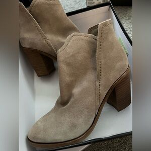 Dolce Vita Suede Bootie. Size 8, taupe suede. NWT/box!